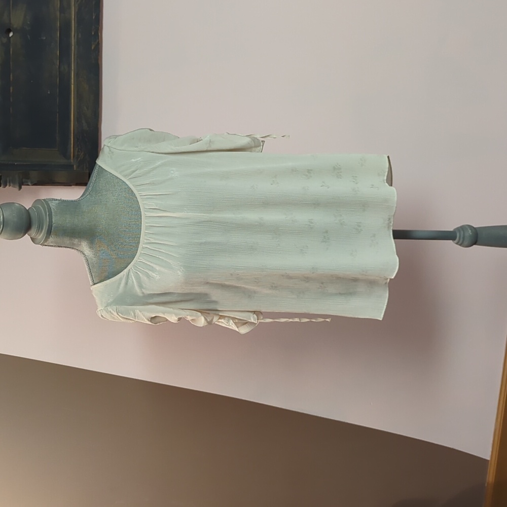 Max Studio Blouse Euc - image 1